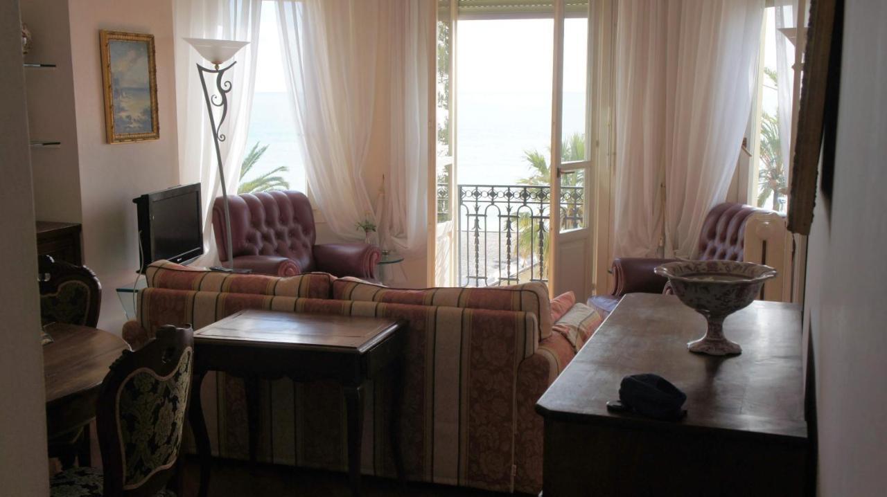 Regina Sur La Plage Menton Exteriör bild