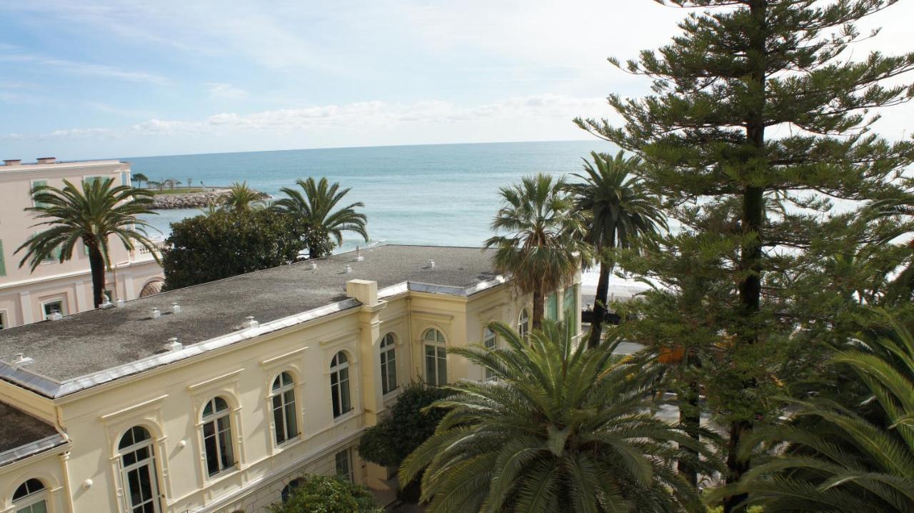 Regina Sur La Plage Menton Exteriör bild