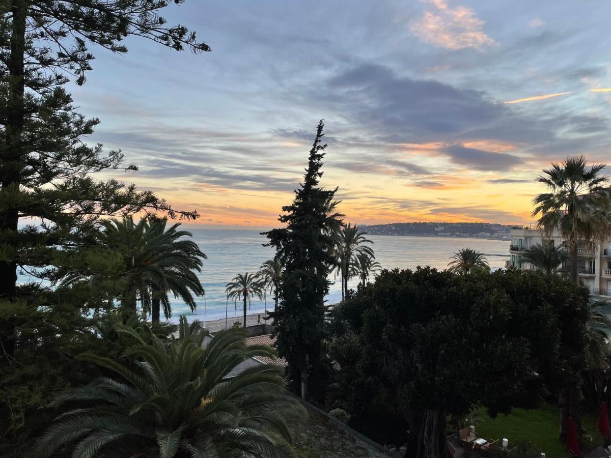 Regina Sur La Plage Menton Exteriör bild